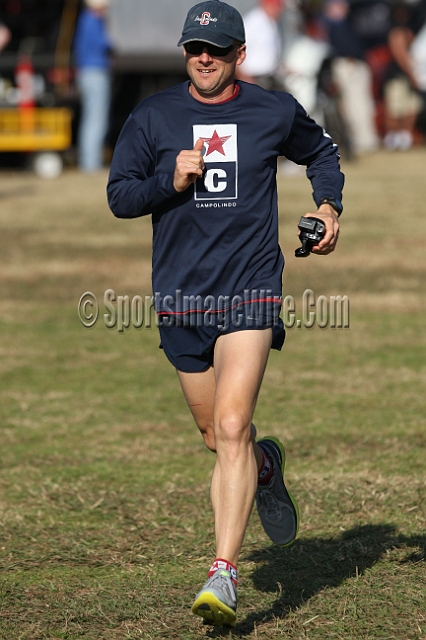 2011CIFXC-D3B-004.JPG - 2011 California CIF Cross Country Championships, Woodward Park, Fresno, California, November 27.