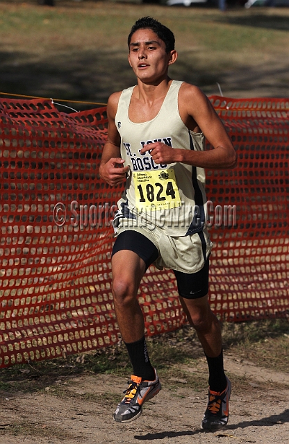 2011CIFXC-D3B-120.JPG - 2011 California CIF Cross Country Championships, Woodward Park, Fresno, California, November 27.