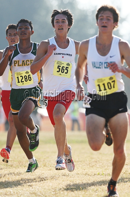 2011CIFXC-D3B-260.JPG - 2011 California CIF Cross Country Championships, Woodward Park, Fresno, California, November 27.