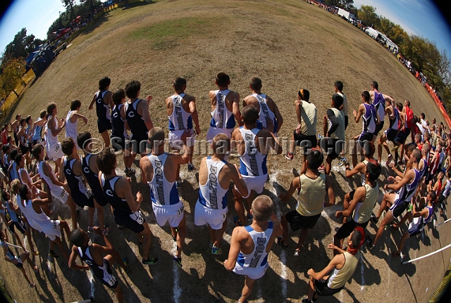 2011CIFXC-D1B-005.JPG - 2011 California CIF Cross Country Championships, Woodward Park, Fresno, California, November 27.