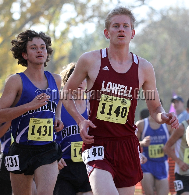 2011CIFXC-D1B-066.JPG - 2011 California CIF Cross Country Championships, Woodward Park, Fresno, California, November 27.