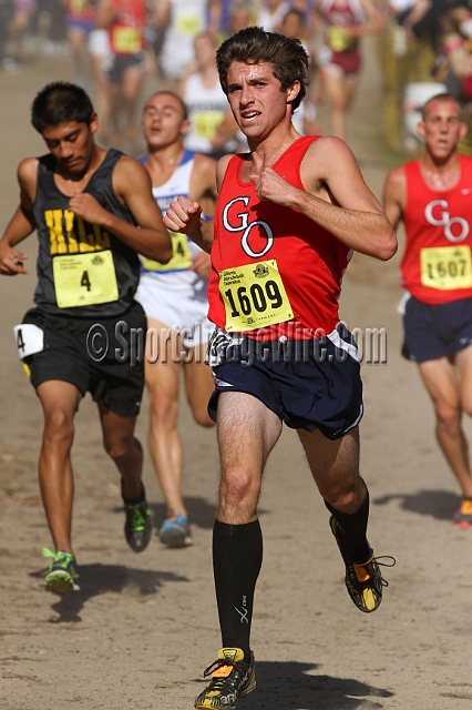 2011CIFXC-D1B-130.JPG - 2011 California CIF Cross Country Championships, Woodward Park, Fresno, California, November 27.