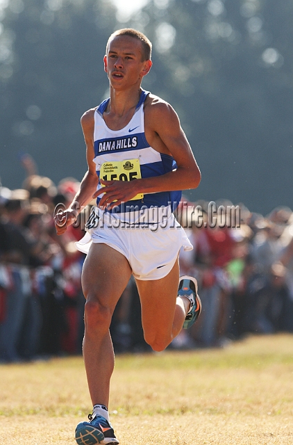 2011CIFXC-D1B-165.JPG - 2011 California CIF Cross Country Championships, Woodward Park, Fresno, California, November 27.