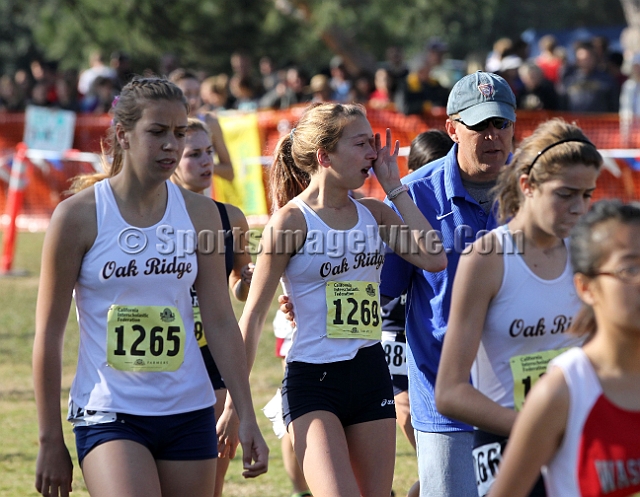 2011CIFXC-D1G-022.JPG - 2011 California CIF Cross Country Championships, Woodward Park, Fresno, California, November 27.