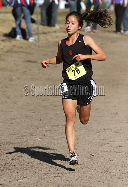 2011CIFXC-D1G-062.JPG - 2011 California CIF Cross Country Championships, Woodward Park, Fresno, California, November 27.