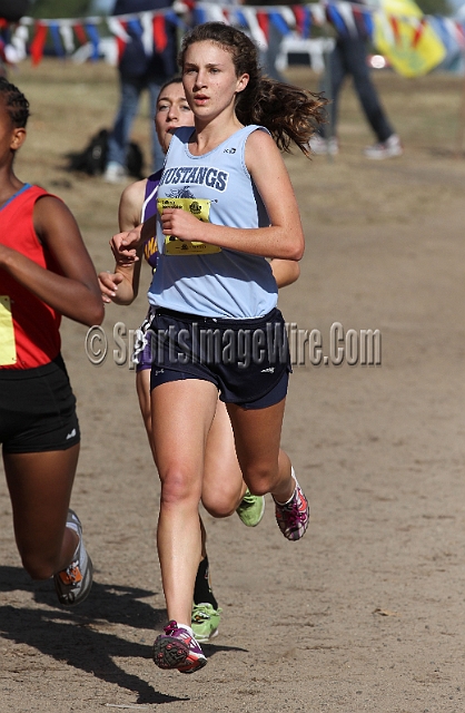 2011CIFXC-D1G-074.JPG - 2011 California CIF Cross Country Championships, Woodward Park, Fresno, California, November 27.