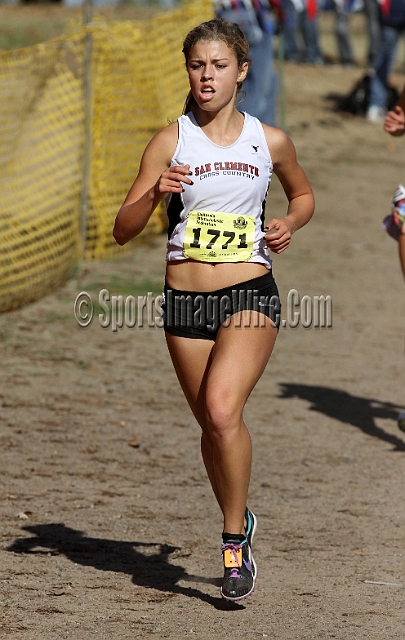 2011CIFXC-D1G-080.JPG - 2011 California CIF Cross Country Championships, Woodward Park, Fresno, California, November 27.