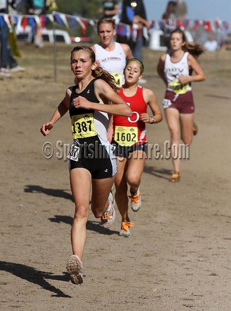 2011CIFXC-D1G-087.JPG - 2011 California CIF Cross Country Championships, Woodward Park, Fresno, California, November 27.
