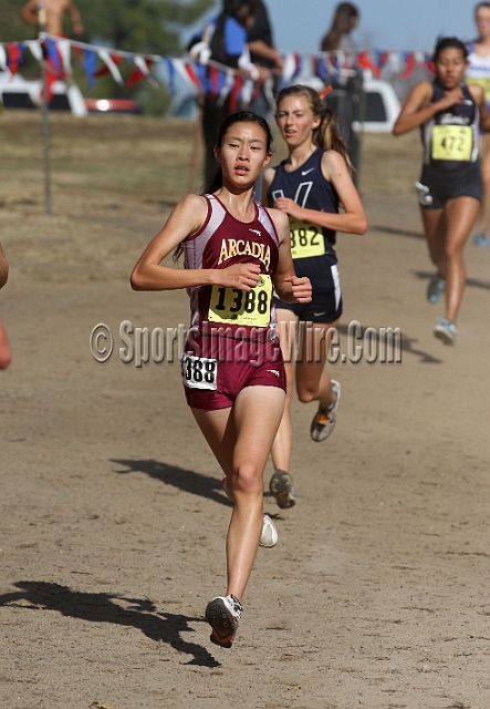 2011CIFXC-D1G-101.JPG - 2011 California CIF Cross Country Championships, Woodward Park, Fresno, California, November 27.