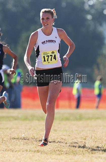 2011CIFXC-D1G-169.JPG - 2011 California CIF Cross Country Championships, Woodward Park, Fresno, California, November 27.