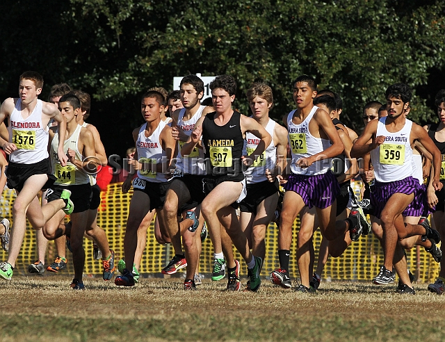 2011CIFXC-D2B-017.JPG - 2011 California CIF Cross Country Championships, Woodward Park, Fresno, California, November 27.