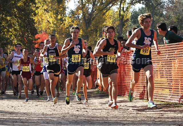 2011CIFXC-D2B-041.JPG - 2011 California CIF Cross Country Championships, Woodward Park, Fresno, California, November 27.