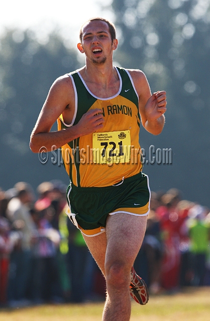 2011CIFXC-D2B-151.JPG - 2011 California CIF Cross Country Championships, Woodward Park, Fresno, California, November 27.
