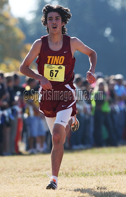2011CIFXC-D2B-185.JPG - 2011 California CIF Cross Country Championships, Woodward Park, Fresno, California, November 27.