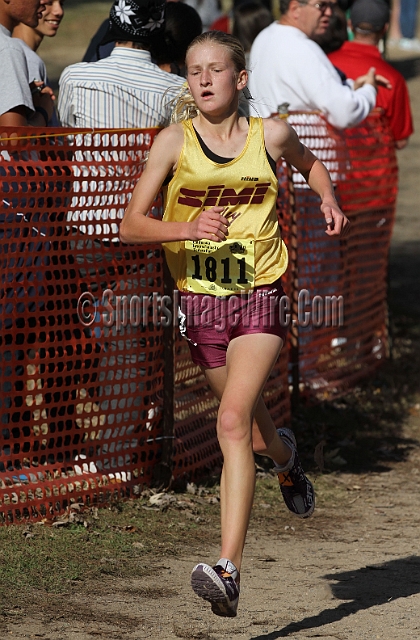2011CIFXC-D2G-107.JPG - 2011 California CIF Cross Country Championships, Woodward Park, Fresno, California, November 27.