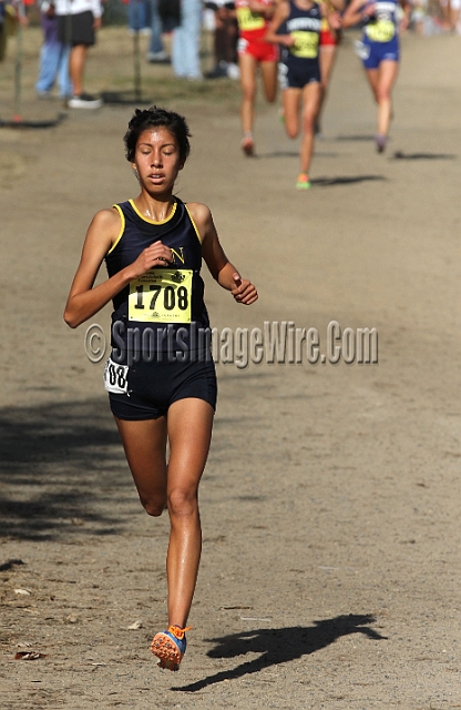 2011CIFXC-D2G-109.JPG - 2011 California CIF Cross Country Championships, Woodward Park, Fresno, California, November 27.