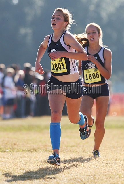 2011CIFXC-D2G-223.JPG - 2011 California CIF Cross Country Championships, Woodward Park, Fresno, California, November 27.