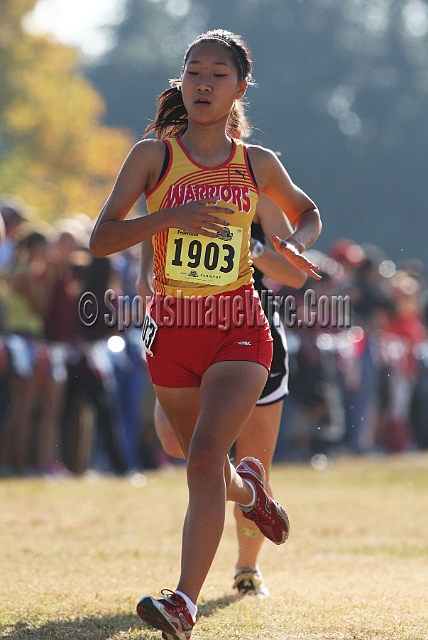 2011CIFXC-D2G-267.JPG - 2011 California CIF Cross Country Championships, Woodward Park, Fresno, California, November 27.