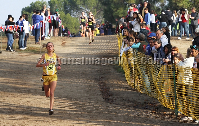 2011CIFXC-D4G-057.JPG - 2011 California CIF Cross Country Championships, Woodward Park, Fresno, California, November 27.