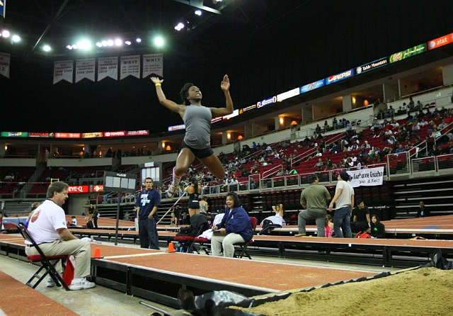 2011CalHSIndoor-197.JPG - 2011 California High School Indoor Invitational track and field meet, February 26, 2011 at the Save Mart Center, Fresno, CA.