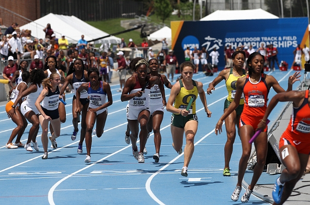 2011NCAASat-198.JPG - June 8-11, 2011; Des Moines, IA, USA; NCAA Division 1 Track and Field Championships.
