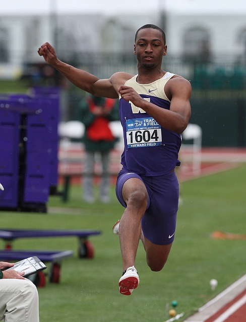 2011NCAAWestThur-022.JPG - 2011 NCAA West Preliminary Track and Field, May 26-28, Hayward Field, Eugene, OR.
