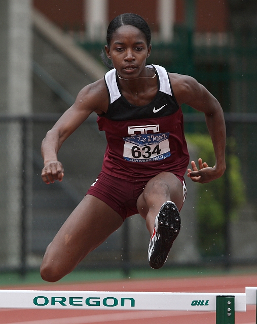 2011NCAAWestThur-032.JPG - 2011 NCAA West Preliminary Track and Field, May 26-28, Hayward Field, Eugene, OR.