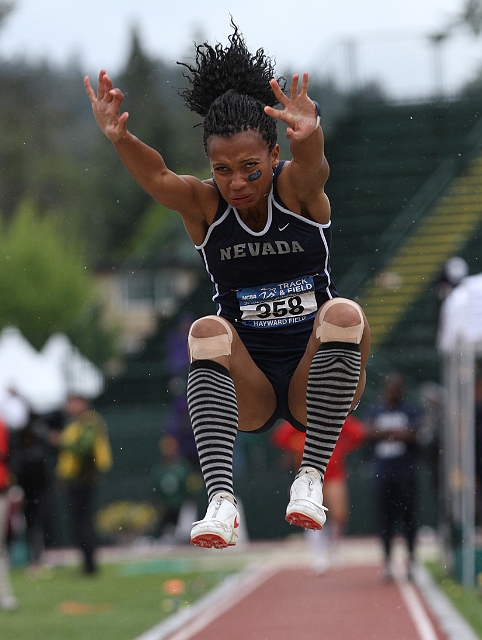 2011NCAAWestThur-045.JPG - 2011 NCAA West Preliminary Track and Field, May 26-28, Hayward Field, Eugene, OR.