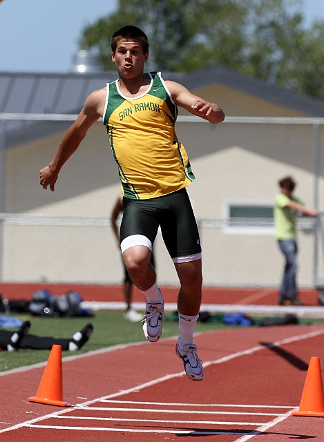2011NCS-TriValley-035.JPG - 2011 NCS Tri-Valley Track and Field Championships, May 21, Granada High School, Livermore, CA.