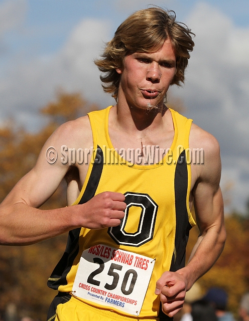 2011NCSXCD3-080.JPG - 2011 North Coast Section Cross Country Championships, Hayward High School, Hayward, California