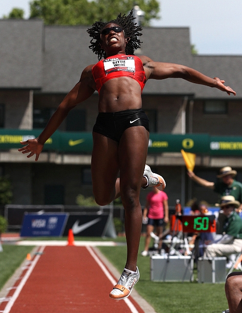 2011USATFSun-006.JPG - 2011 USA Track and Field Championships, June 23-26, Hayward Field, Eugene, OR.
