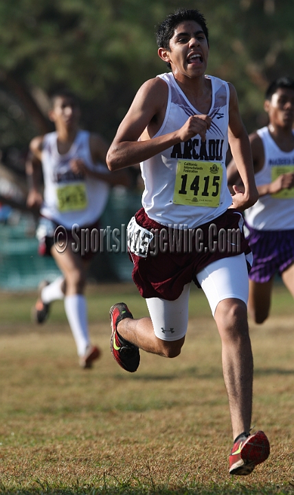 12CIFXCBD1-160.JPG - 2012 California CIF Cross Country Championships, Woodward Park, Fresno, California, November 24.