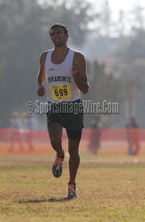 12CIFXCBD3-179.JPG - 2012 California CIF Cross Country Championships, Woodward Park, Fresno, California, November 24.