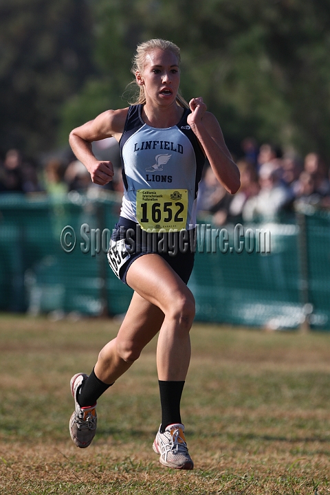 12CIFXCGD5-199.JPG - 2012 California CIF Cross Country Championships, Woodward Park, Fresno, California, November 24.