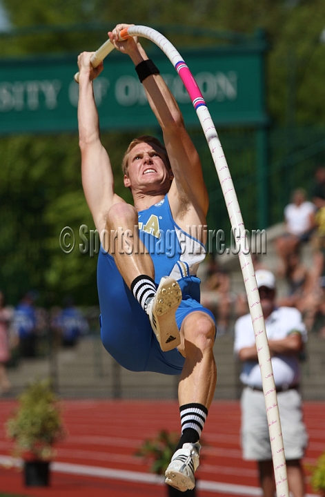 2012Pac12-Sat-063.JPG - 2012 Pac-12 Track and Field Championships, May12-13, Hayward Field, Eugene, OR.