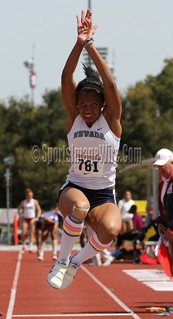 2012SInSati-124.JPG - 2012 Stanford Invitational, April 6-7, Cobb Track and Angell Field, Stanford,CA.