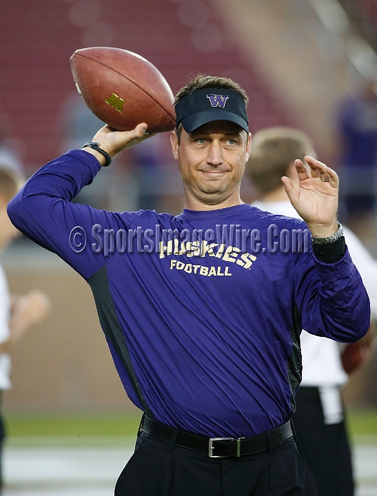 2013Stanford-Wash-034.JPG - Oct. 5, 2013; Stanford, CA, USA; Washington Huskies offensive coordinator Eric Kiesau prior to game against the Stanford Cardinal at  Stanford Stadium. Stanford defeated Washington 31-28.