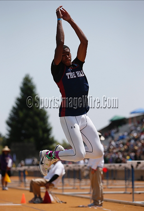 2014NCSMOCfri-112.JPG - 2014 North Coast Section Meet of Champions, May 30-31, Edwards Stadium, Berkeley, CA.