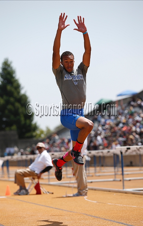 2014NCSMOCfri-113.JPG - 2014 North Coast Section Meet of Champions, May 30-31, Edwards Stadium, Berkeley, CA.