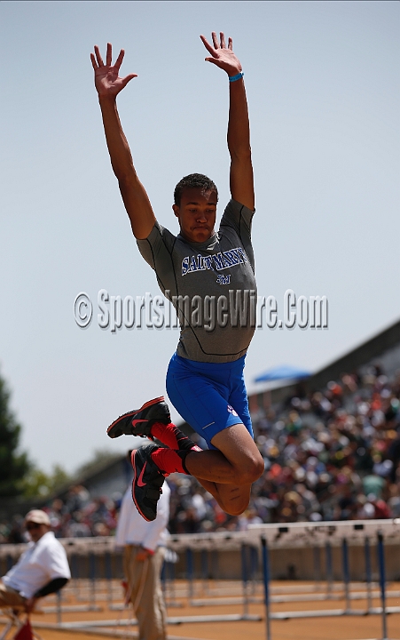 2014NCSMOCfri-114.JPG - 2014 North Coast Section Meet of Champions, May 30-31, Edwards Stadium, Berkeley, CA.