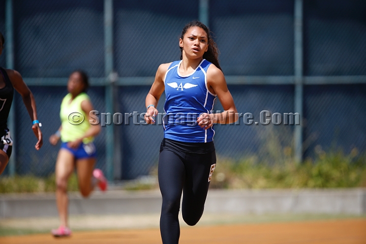 2014NCSMOCfri-138.JPG - 2014 North Coast Section Meet of Champions, May 30-31, Edwards Stadium, Berkeley, CA.