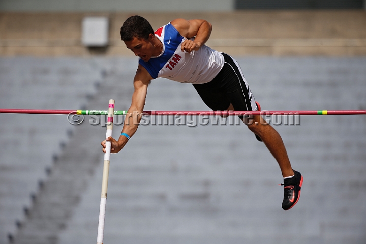 2014NCSMOCfri-209.JPG - 2014 North Coast Section Meet of Champions, May 30-31, Edwards Stadium, Berkeley, CA.