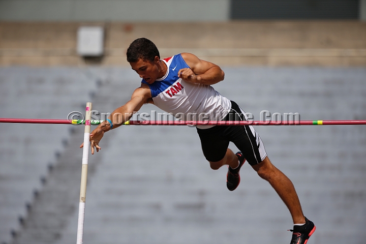 2014NCSMOCfri-210.JPG - 2014 North Coast Section Meet of Champions, May 30-31, Edwards Stadium, Berkeley, CA.