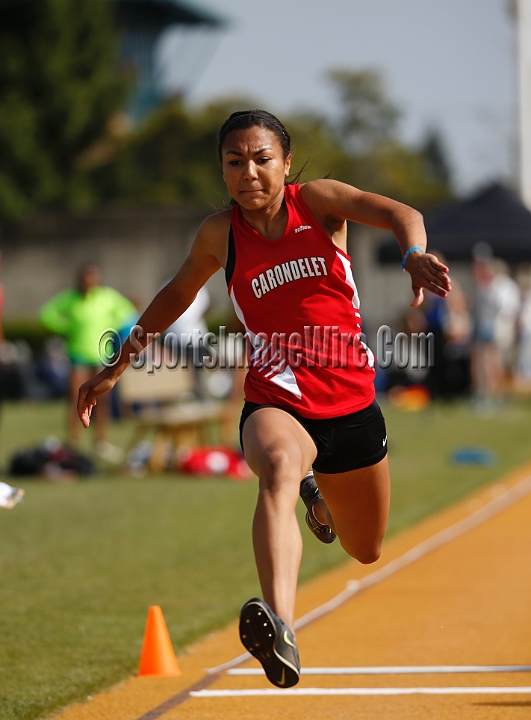 2014NCSMOCfri-220.JPG - 2014 North Coast Section Meet of Champions, May 30-31, Edwards Stadium, Berkeley, CA.