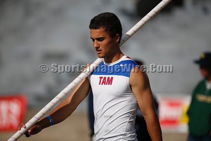 2014NCSMOCfri-238.JPG - 2014 North Coast Section Meet of Champions, May 30-31, Edwards Stadium, Berkeley, CA.