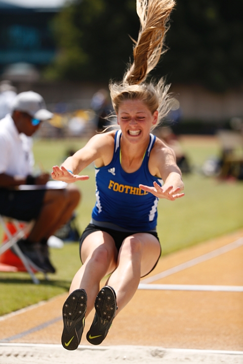 2014NCSMOCsat-047.JPG - 2014 North Coast Section Meet of Champions, May 30-31, Edwards Stadium, Berkeley, CA.