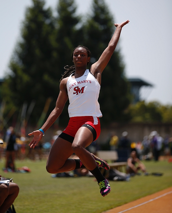 2014NCSMOCsat-070.JPG - 2014 North Coast Section Meet of Champions, May 30-31, Edwards Stadium, Berkeley, CA.
