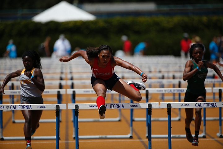 2014NCSMOCsat-128.JPG - 2014 North Coast Section Meet of Champions, May 30-31, Edwards Stadium, Berkeley, CA.