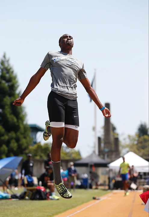 2014NCSMOCsat-151.JPG - 2014 North Coast Section Meet of Champions, May 30-31, Edwards Stadium, Berkeley, CA.