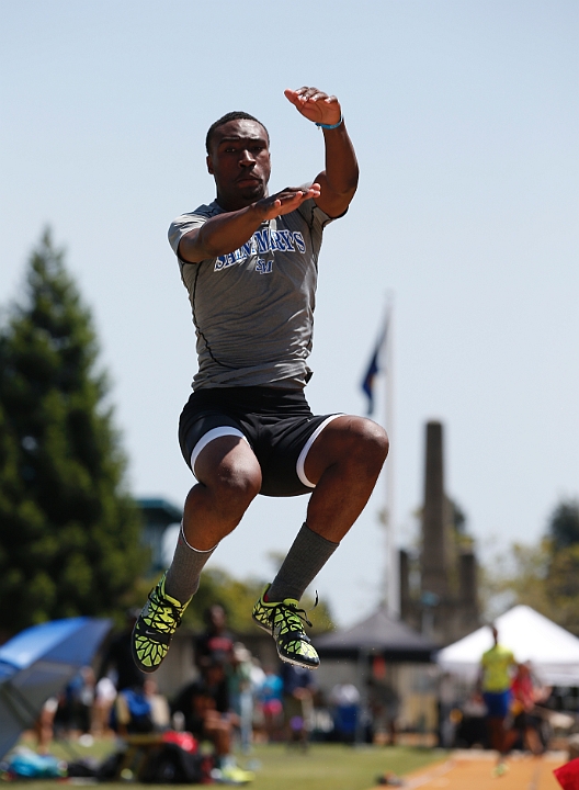 2014NCSMOCsat-152.JPG - 2014 North Coast Section Meet of Champions, May 30-31, Edwards Stadium, Berkeley, CA.